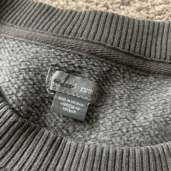 Aerie gray crewneck - Picture 2 of 2